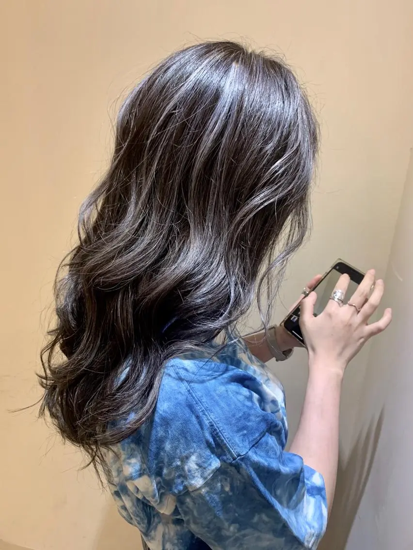❤️minimo限定❤️ケアブリーチハイライト+イルミナカラーの写真