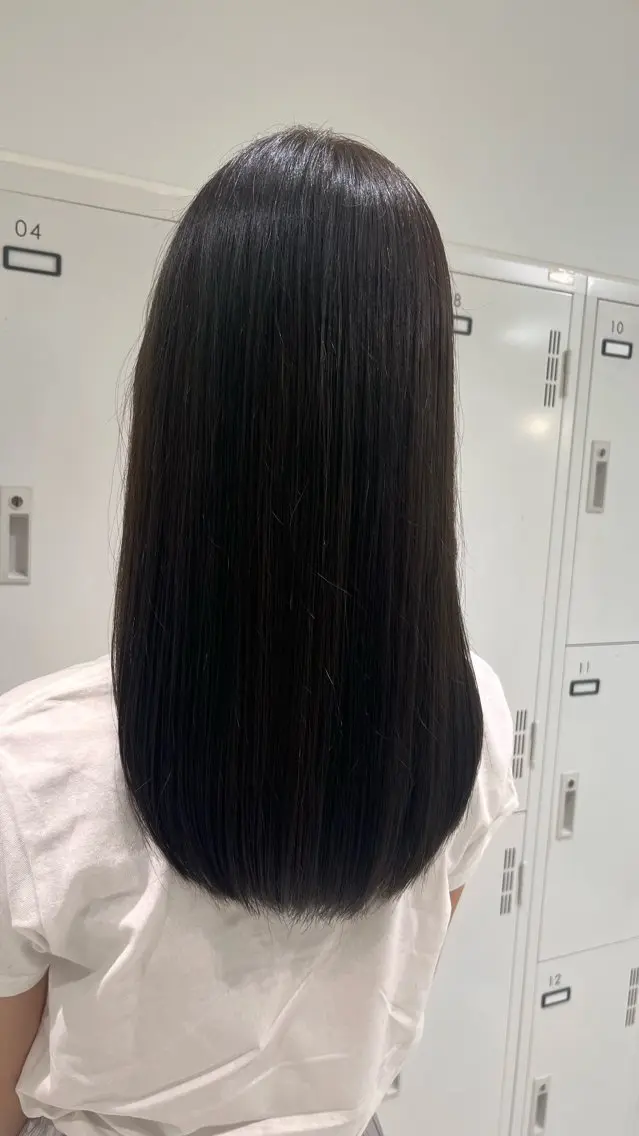 セミロング カラー 透明感カラー イルミナカラー ラベンダーカラー ラベンダーグレー 髪質改善 カット ヘアカラー トリートメント 【メンズ縮毛矯正/ Ryoka】のヘアスタイル