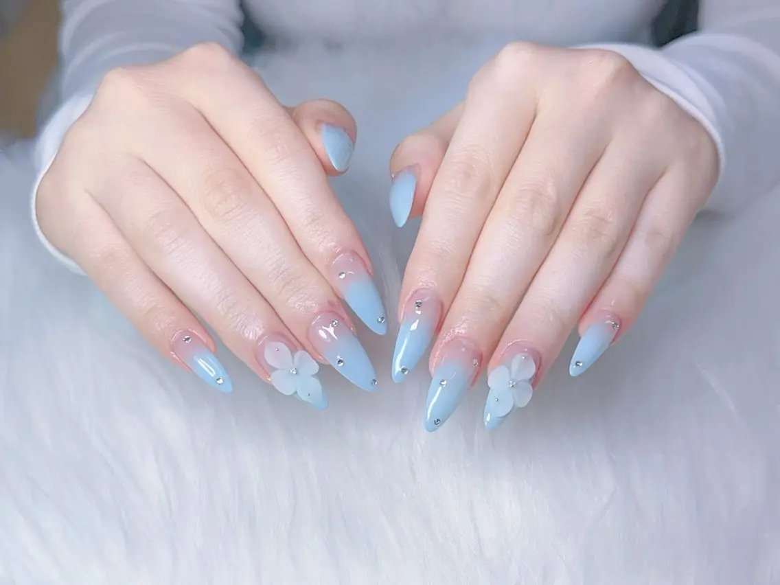 ネイル ブルー ジェルネイル 氷ネイル・うるうるネイル キラキラネイル 韓国ネイル ハンドネイル GOHOUBI Nail 心斎橋店のネイルデザイン