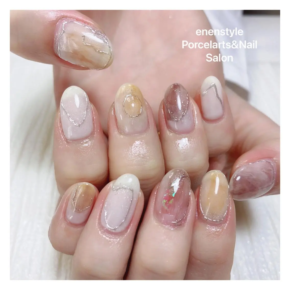 ミディアム ネイル ハンドネイル 🐾enen style 🐾のネイルデザイン