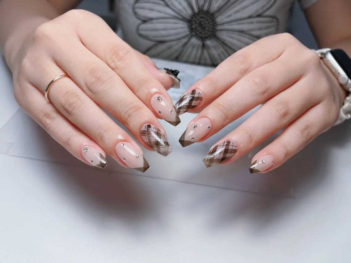 ネイル ハンドネイル ハンドケア 心斎橋Mione nail salonのネイルデザイン