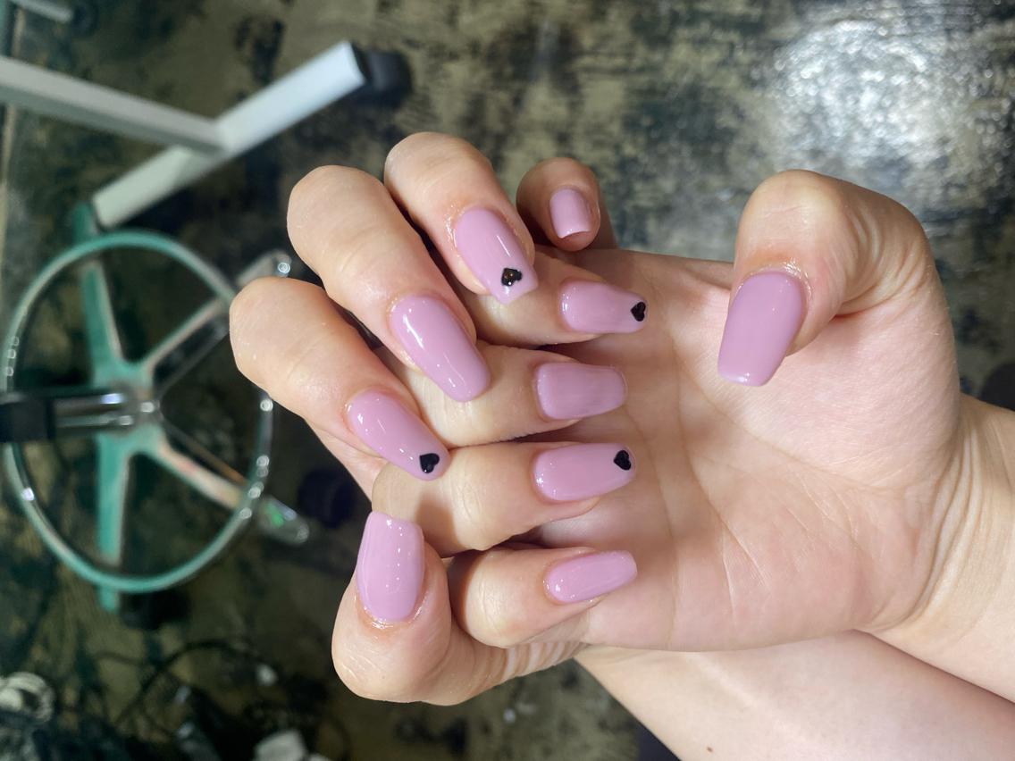 ネイル ♱˖⁺ 𝒎𝒐𝒑𝒊 ⁺のネイルデザイン
