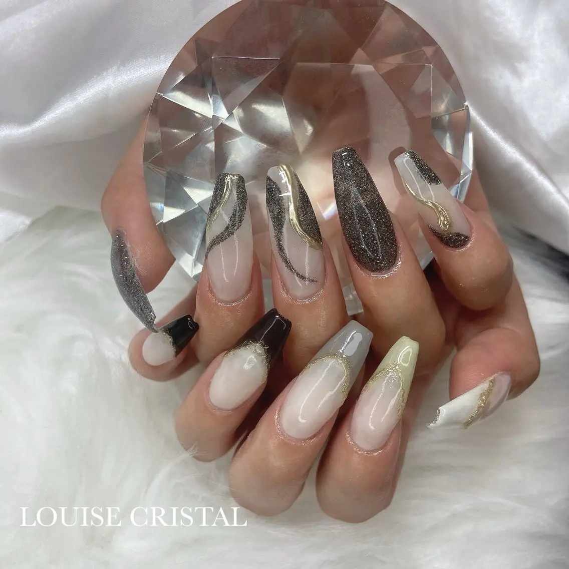 ネイル フラッシュネイル ハンドネイル LOUISE CRYSTALのネイルデザイン
