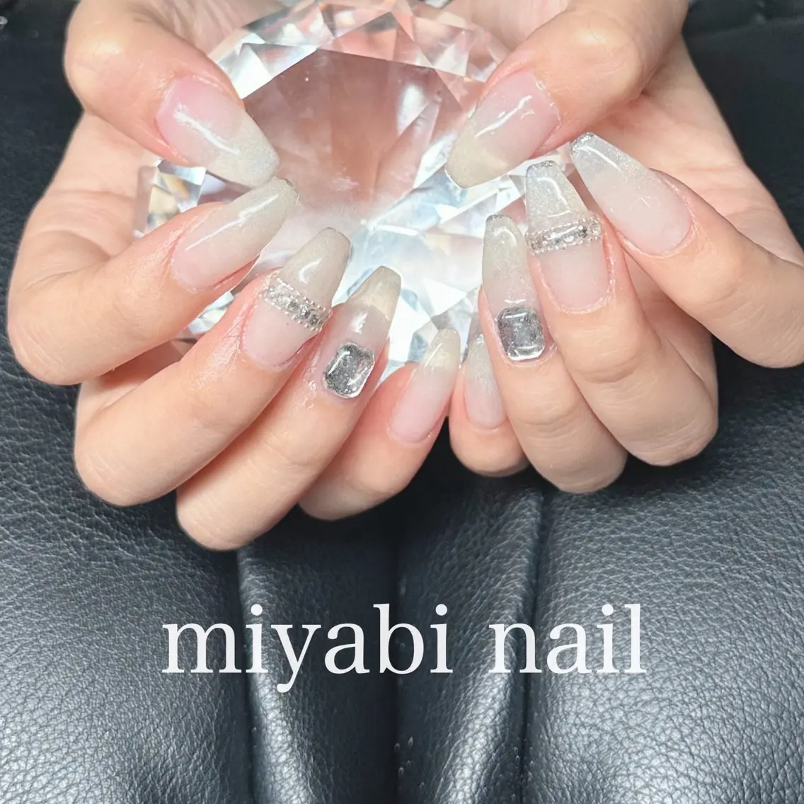 ネイル ジェルネイル ラメ(グリッター) マグネットネイル 持ち込み シルバー ハンドネイル miyabi nail 桂川駅近くのネイルデザイン