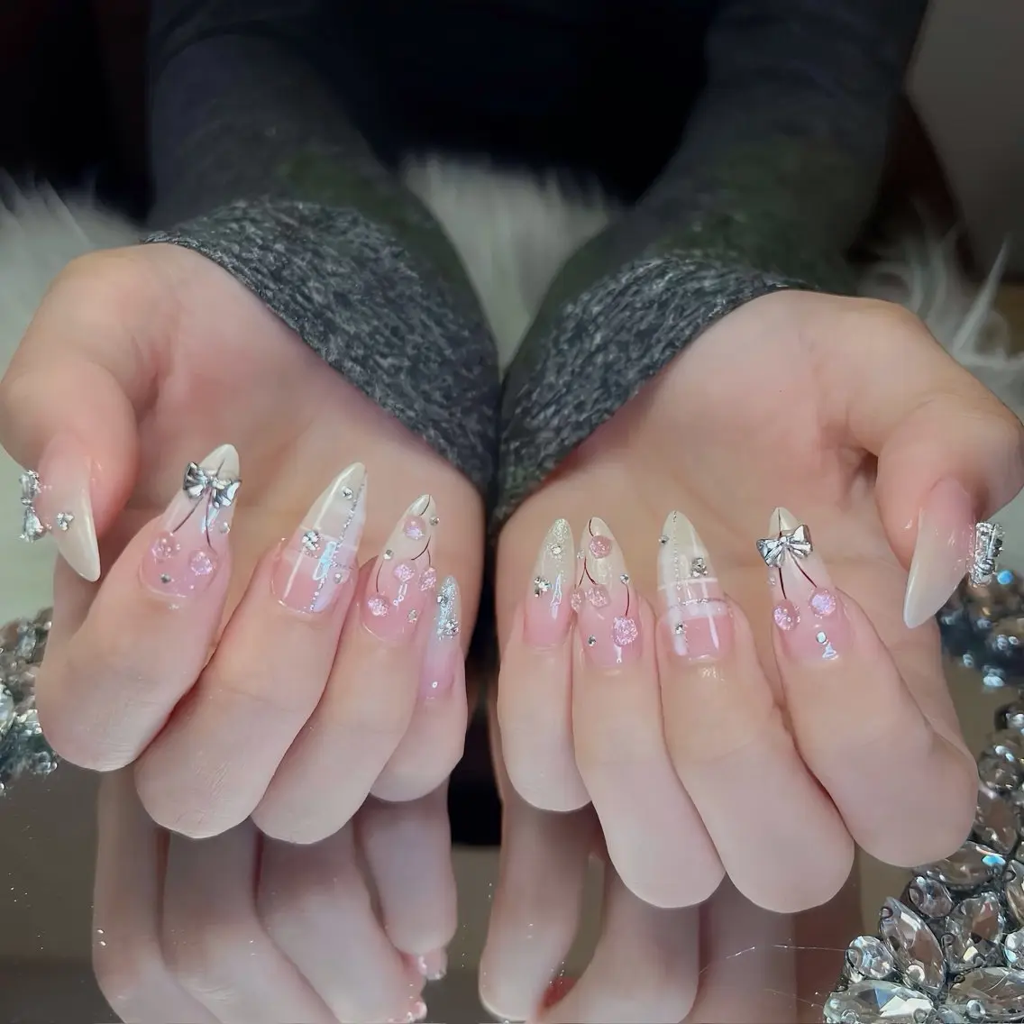ネイル オーロラネイル 長さ出し フラッシュネイル フレンチネイル ジェルネイル ハンドネイル ハンドケア CiCi NailSalonのネイルデザイン