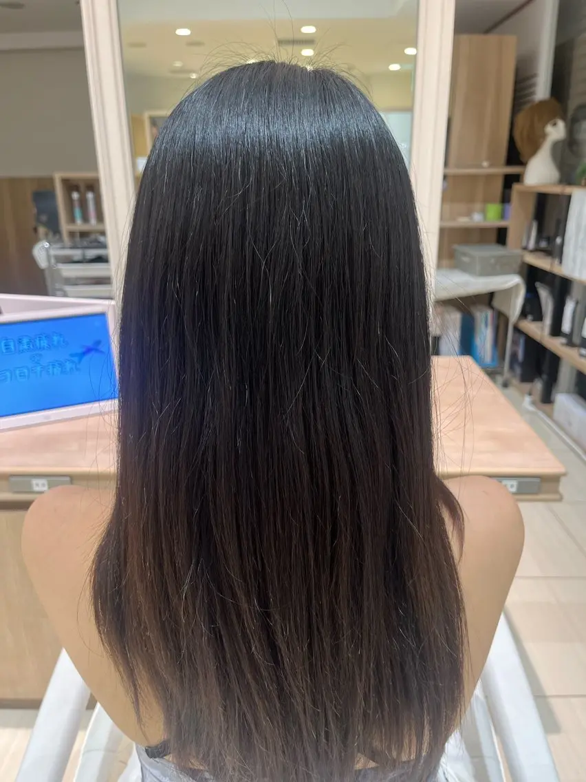 セミロング カラー 透明感カラー ヘアカラー しげすえ そうたのヘアスタイル