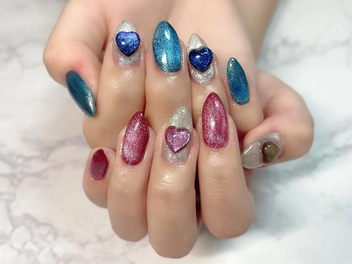 ネイル ブルー ハート マグネットネイル 赤色 ハンドネイル Nail Salon KURELLYのネイルデザイン