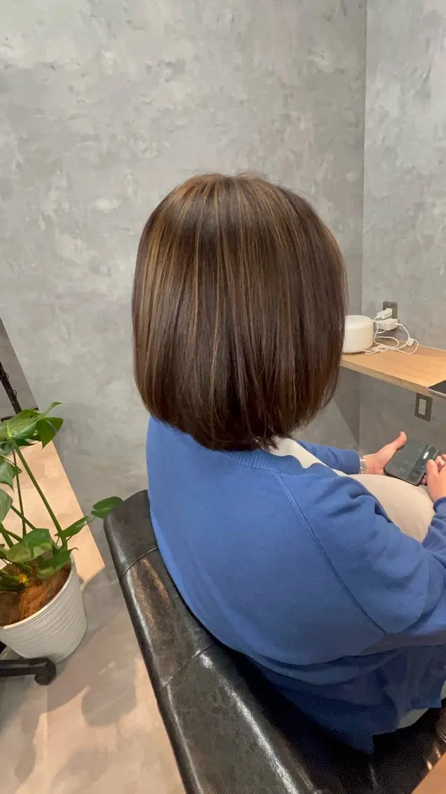 ミディアム motoトップカラー リスト/ブリーチカラのヘアスタイル