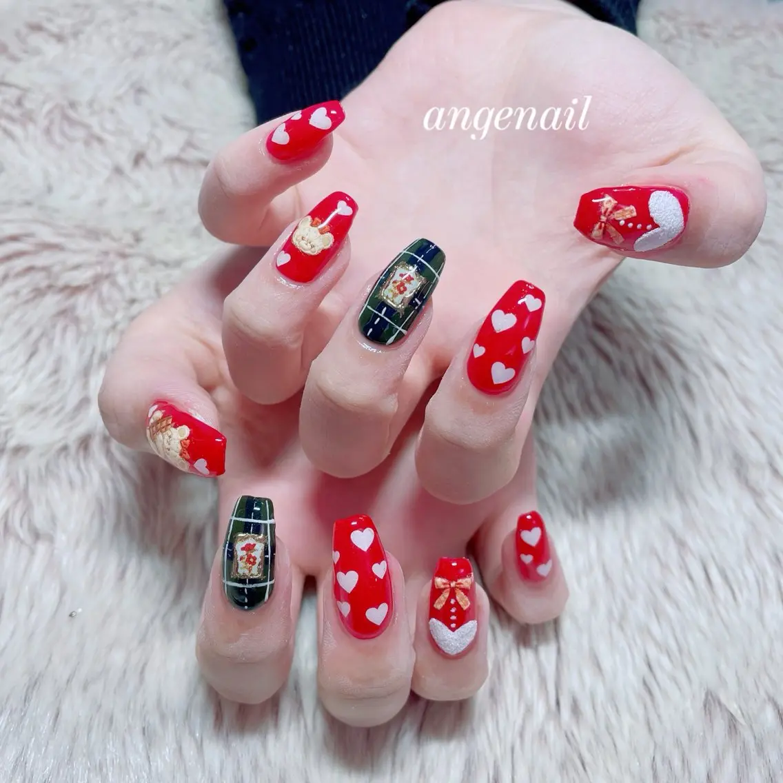 ネイル ハンドネイル オーナーネイリスト MAKIのネイルデザイン