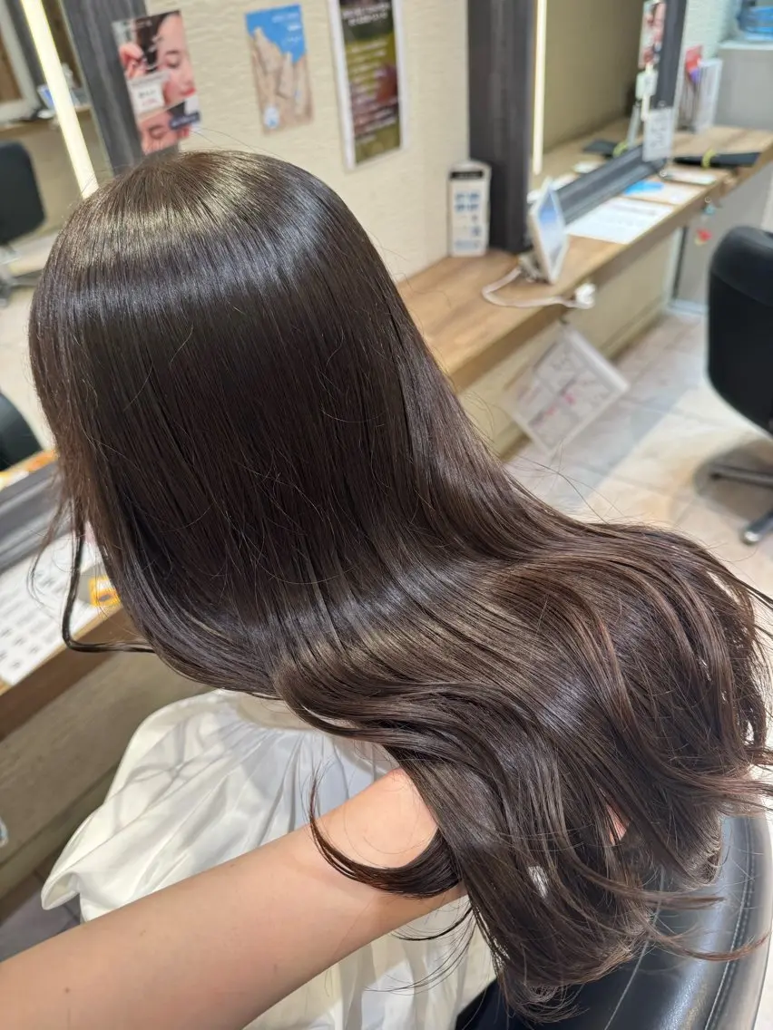 ロング カラー ヘアカラー トリートメント さら艶レイヤーカット 🩶Suzuneのヘアスタイル