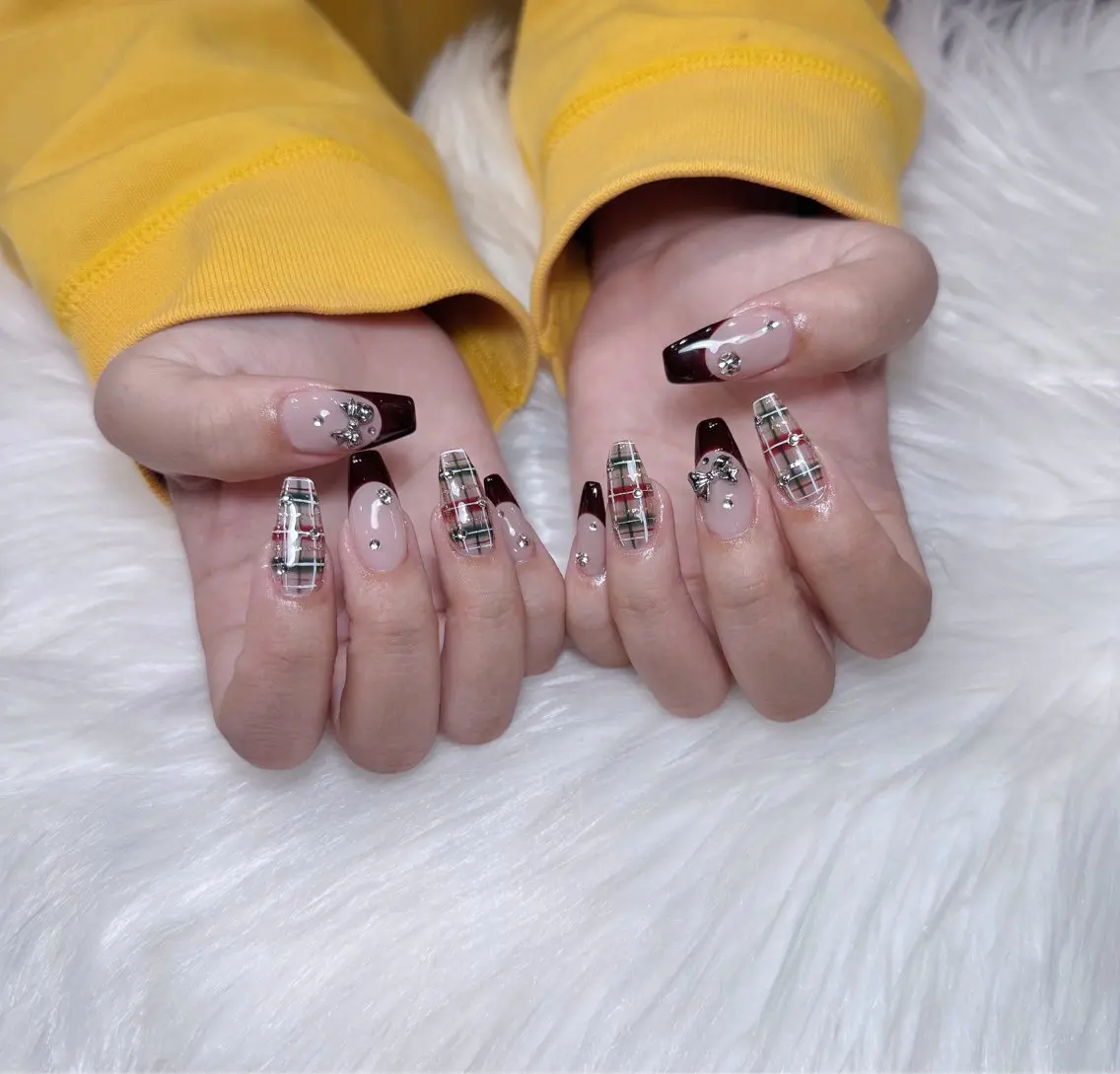 ネイル アートネイル オーロラネイル ジェルネイル 韓国ネイル ロングネイル ハンドネイル Nichi Nailsのネイルデザイン