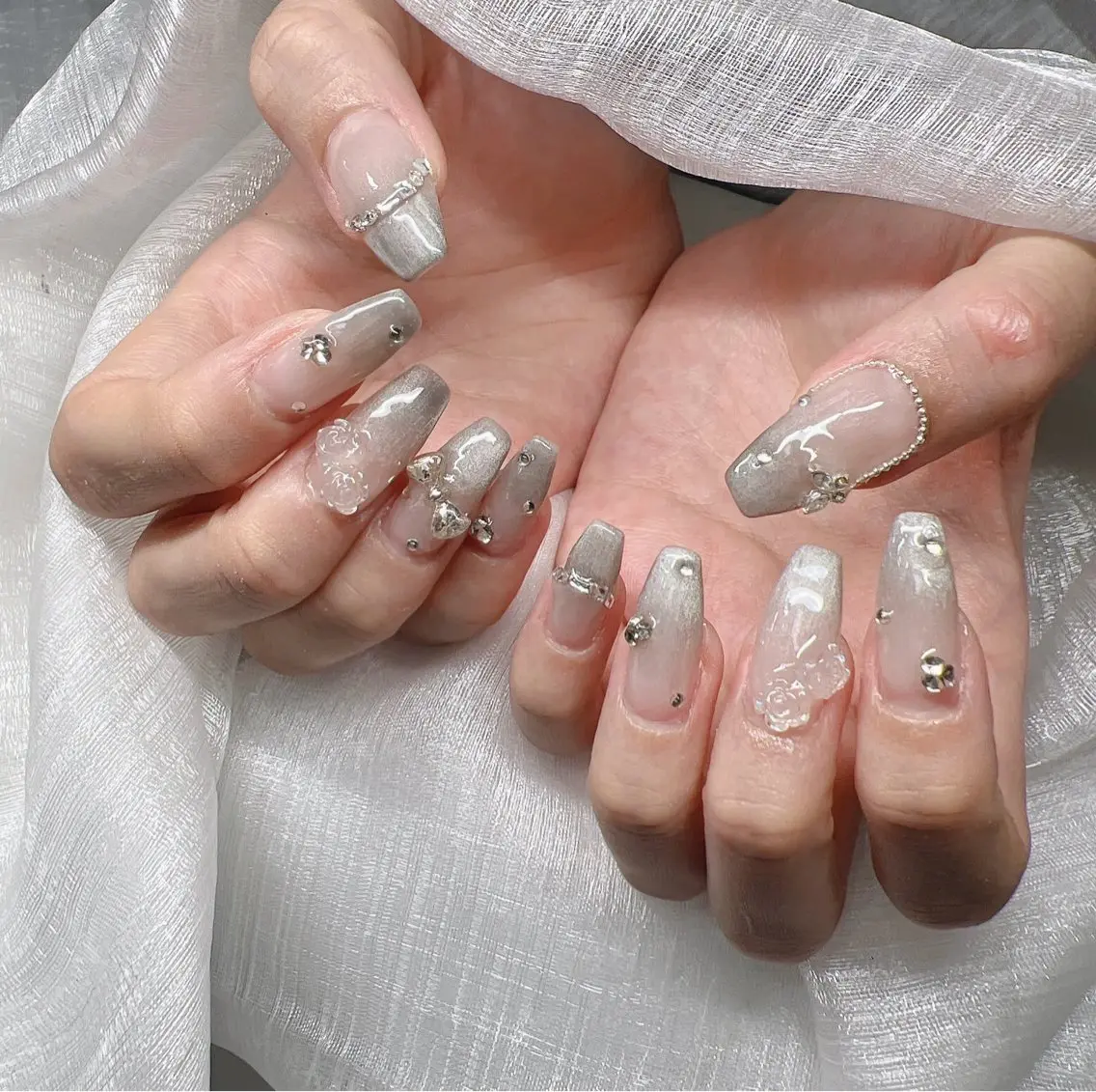 ネイル 長さ出し グラデーション 卒業式 キラキラネイル マグネットネイル ハンドネイル Lee Nailsのネイルデザイン