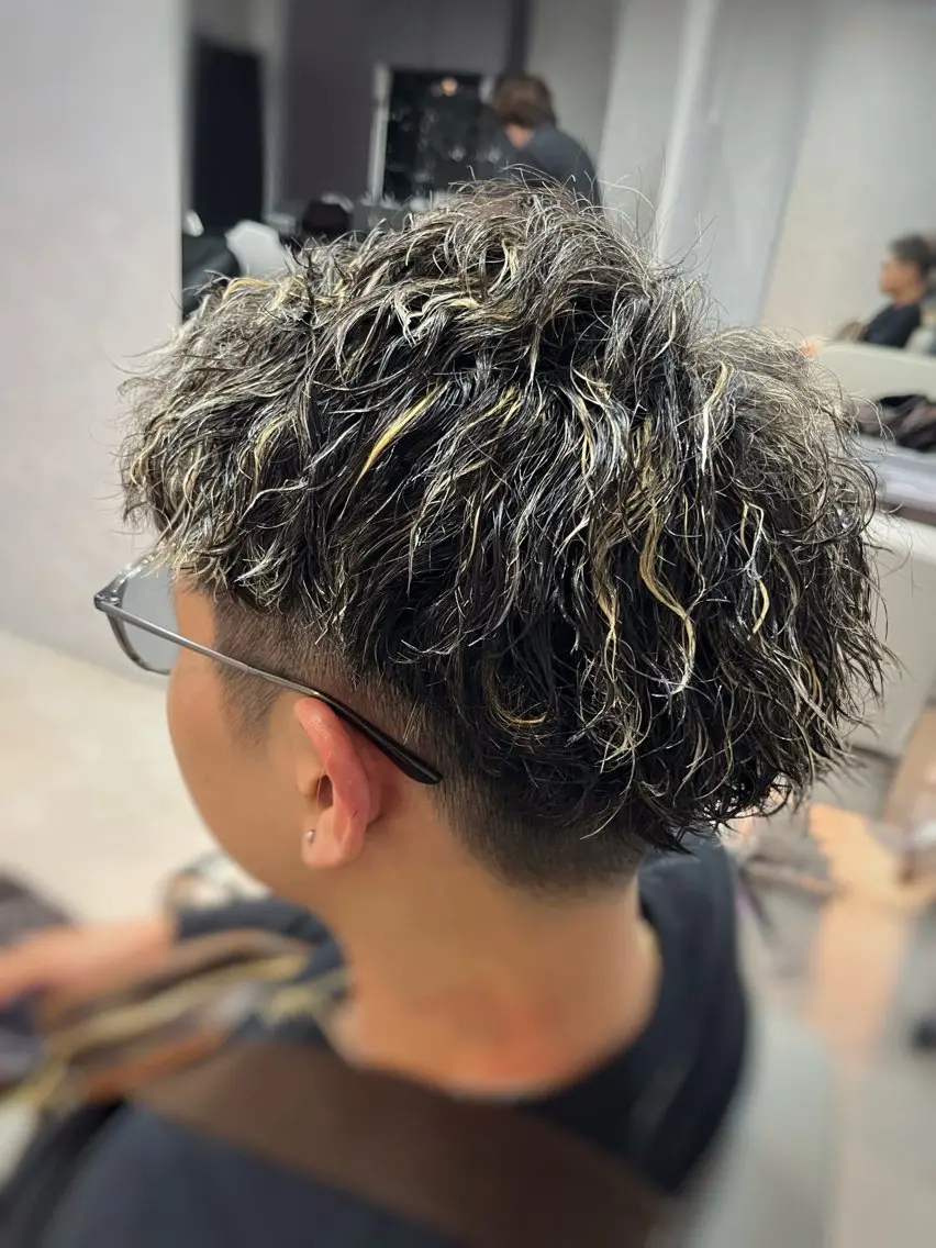 ショート カラー パーマ ヘアアレンジ メンズ キッズ カット ヘアカラー パーマ TOON 川崎店 👫🏼橋本貴志のヘアスタイル