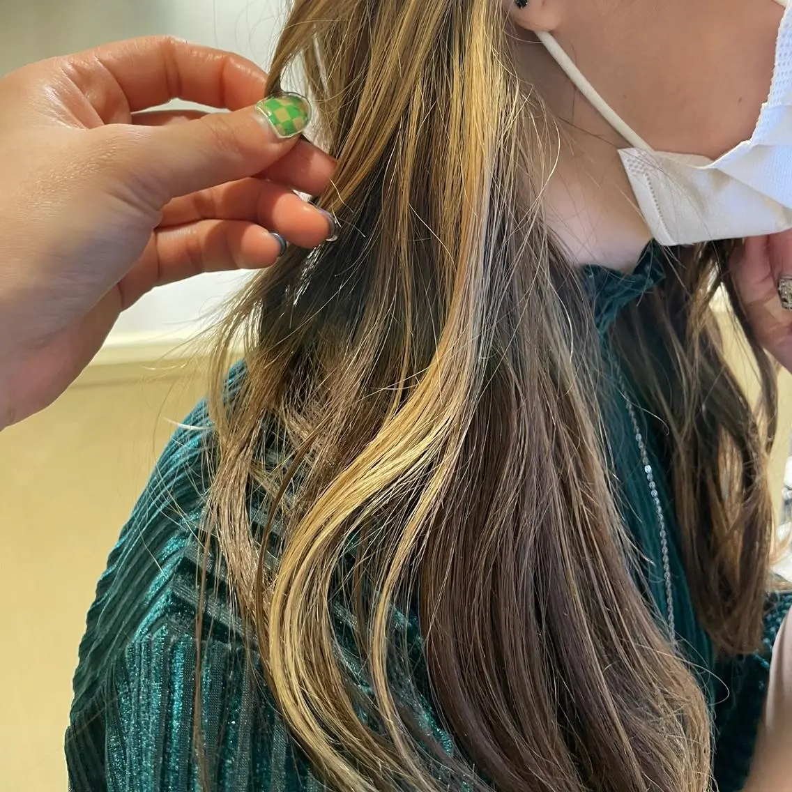 ロング カラー ヘアアレンジ 大石 陽菜のヘアスタイル