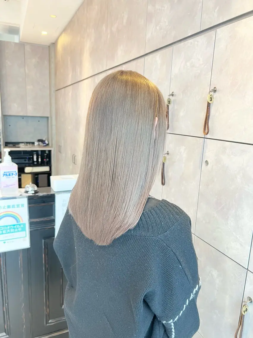 ミディアム カラー カット ヘアカラー トリートメント ヘアセット 🫧艶ダブルカラー ブリーチ🫧トモヤのヘアスタイル