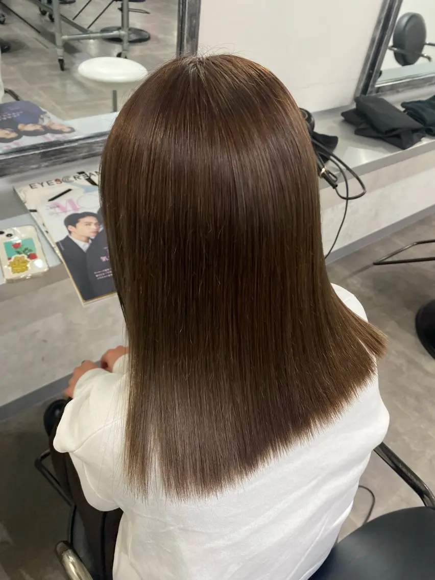 ミディアム カラー パーマ ブラウンカラー オリーブブラウン ENV船橋 櫻井ちののヘアスタイル