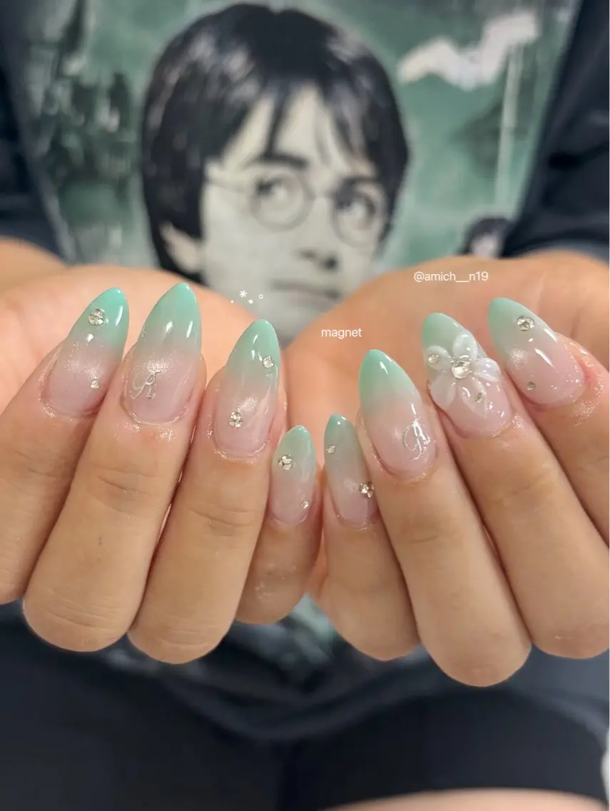 ネイル ハンドネイル ayumi ✩.*˚のネイルデザイン