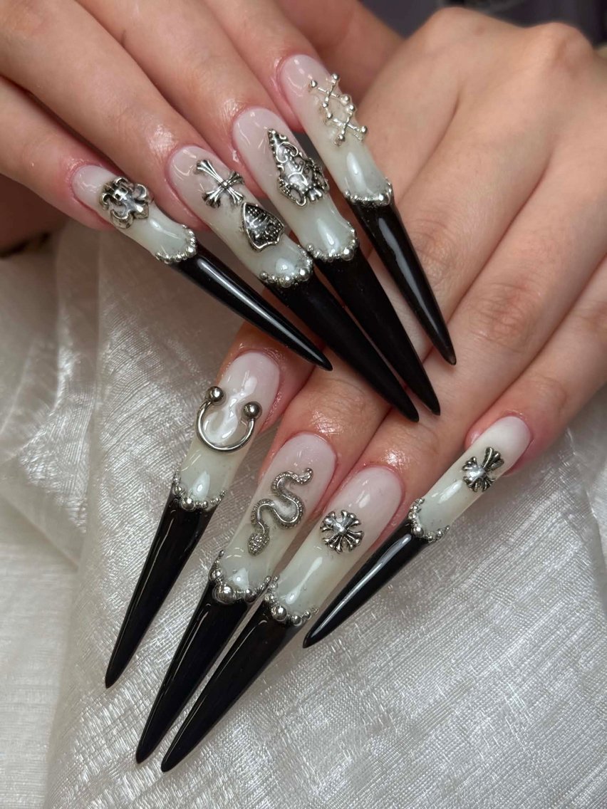 ネイル アニマル柄 ブラウン フットネイル フレンチネイル 韓国ネイル ハンドネイル Lisa Nail Salonのネイルデザイン