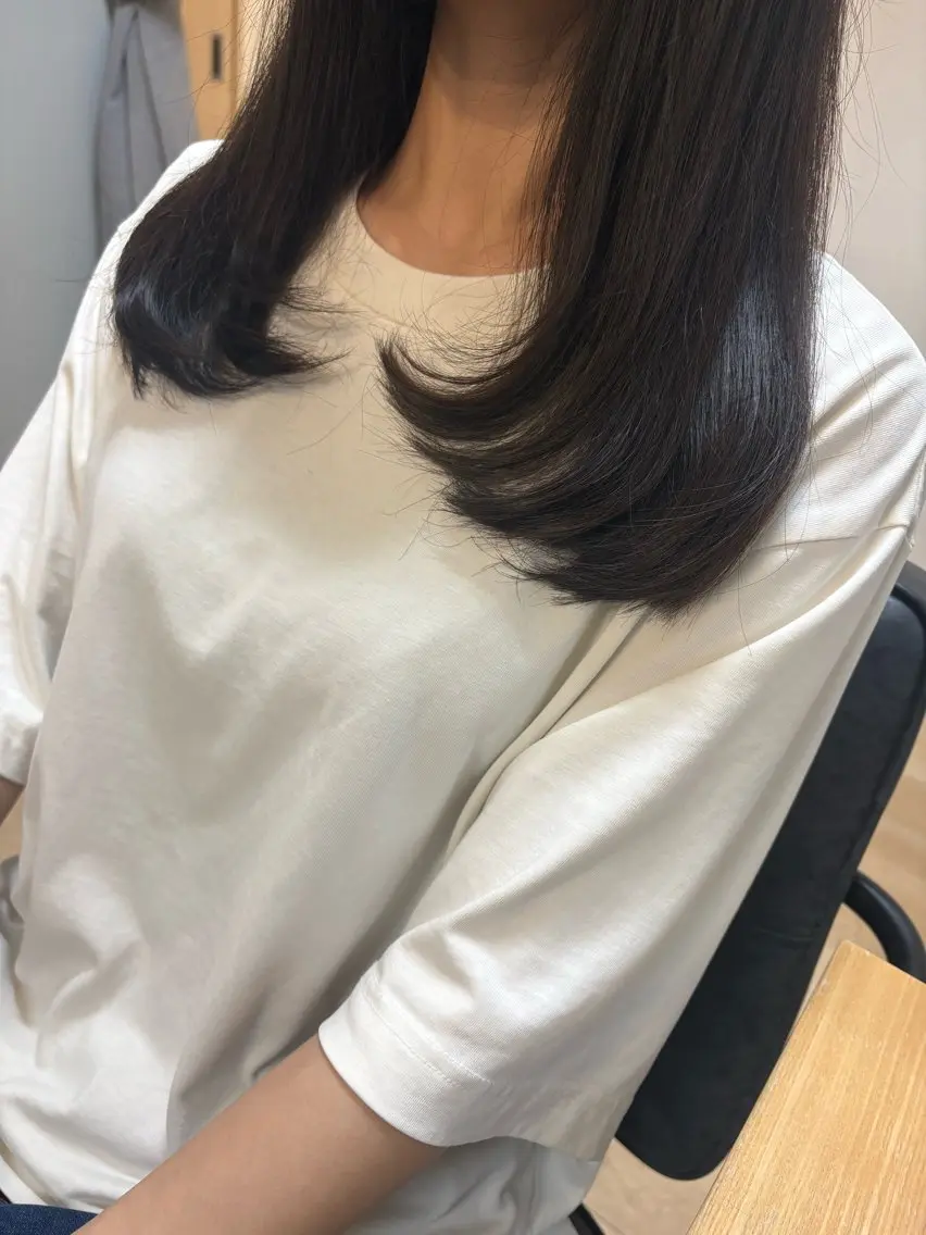 セミロング レイヤーカット ERII /伏見 カットモデル募集中!のヘアスタイル