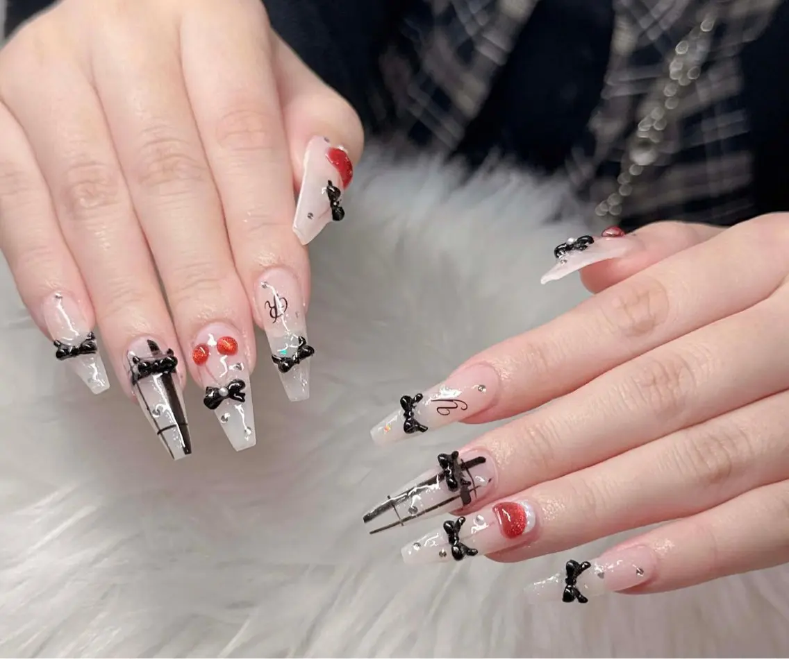 ネイル 長さ出し グラデーション 卒業式 キラキラネイル マグネットネイル Lee Nailsのネイルデザイン