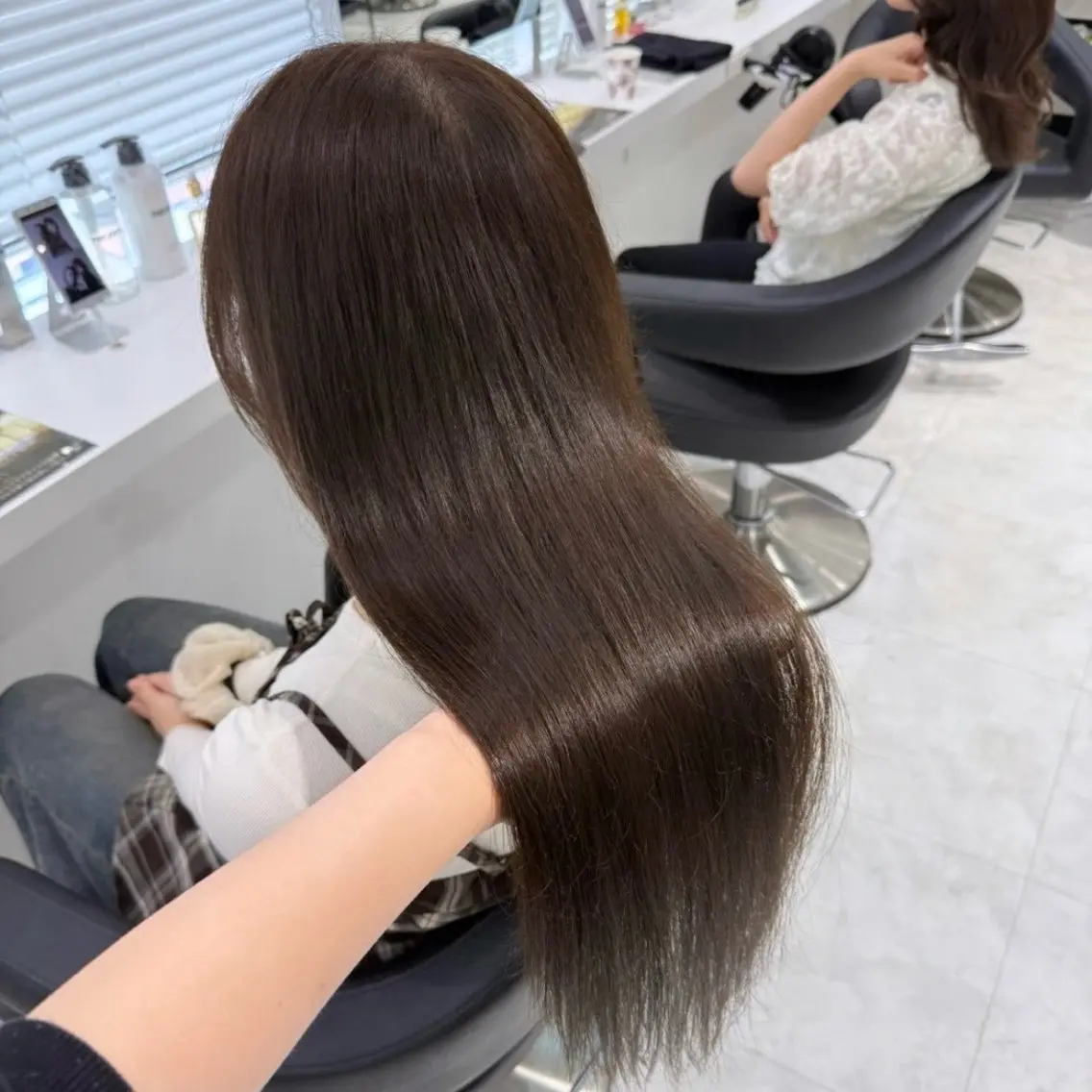 カラー ヘアカラー トリートメント 🤍ブリーチなし ブラウンhimi🤍のヘアスタイル