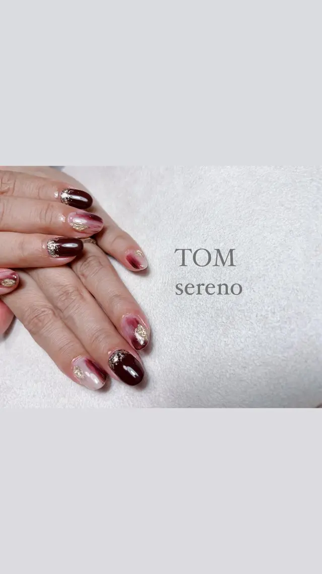 ネイル アートネイル ボルドー ゴールド TOM serenoのネイルデザイン