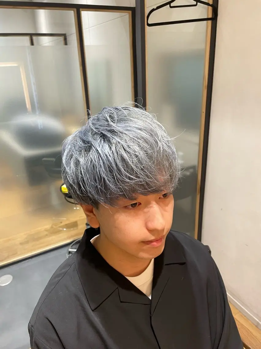 ミディアム カラー メンズ カット ヘアカラー トリートメント サトウ コウキ  メンズのヘアスタイル