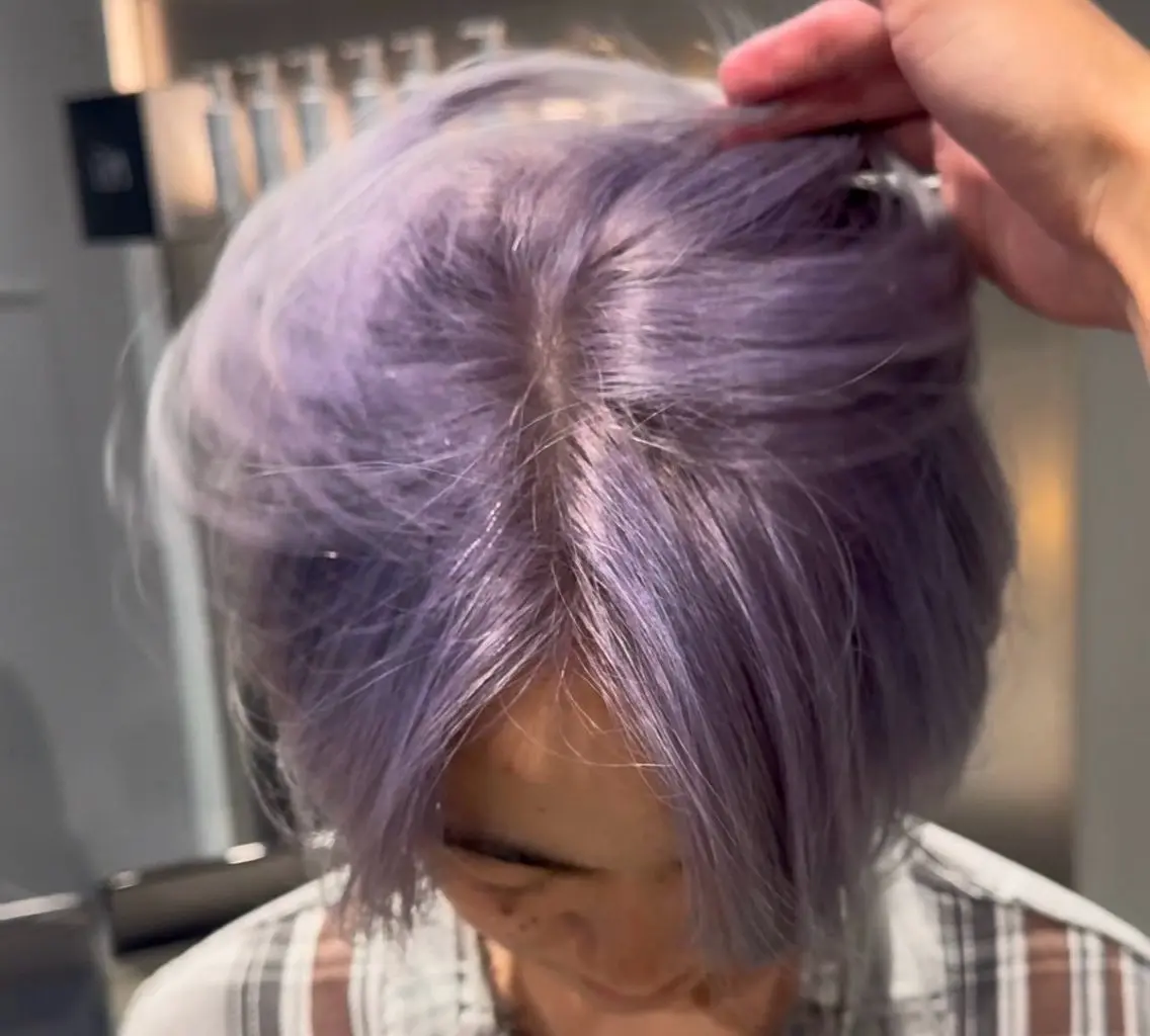 カラー メンズ ウルフカット特化/ メンズハイトーン哲太のヘアスタイル