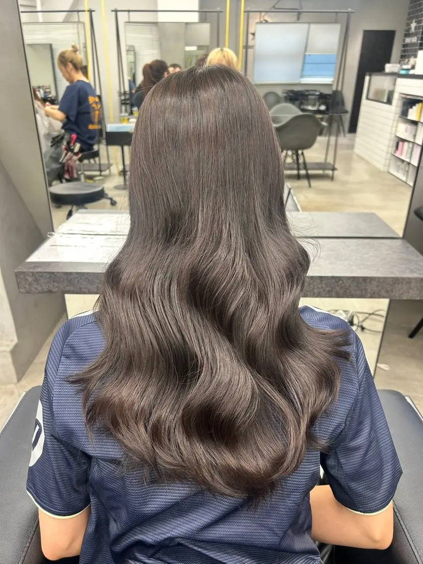 ロング ヘアカラー Megumi 🍒POLISH🍒のヘアスタイル