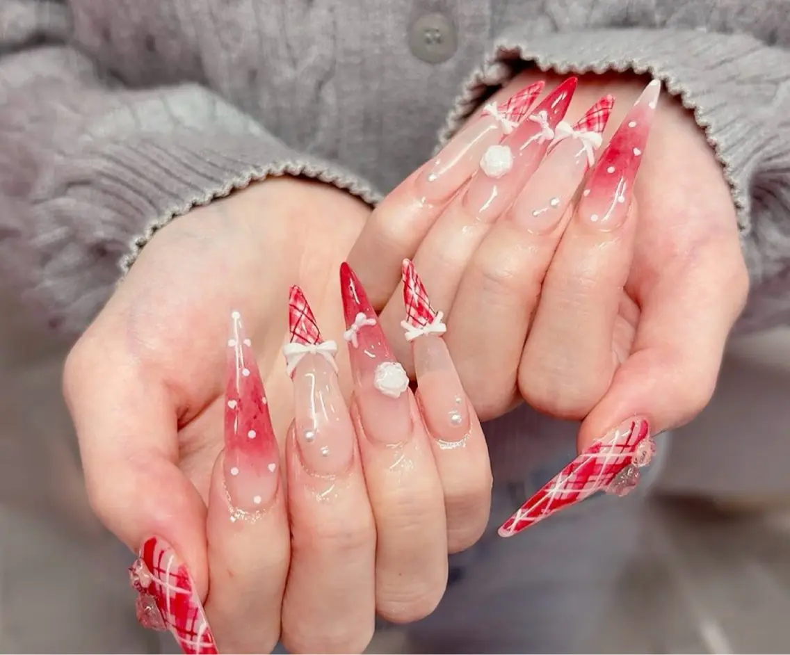 ネイル チークネイル 長さ出し フラッシュネイル フレンチネイル グラデーション ハンドネイル Lenie Nail Salonのネイルデザイン