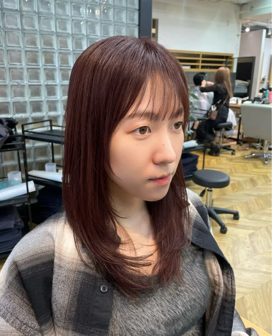 ミディアム カット ヘアカラー トリートメント 🍑暖色/レイヤー/ 真希🎀のヘアスタイル