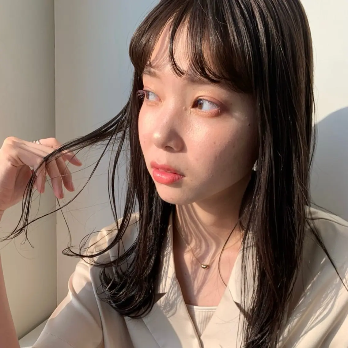ミディアム カラー 前田 樺音のヘアスタイル