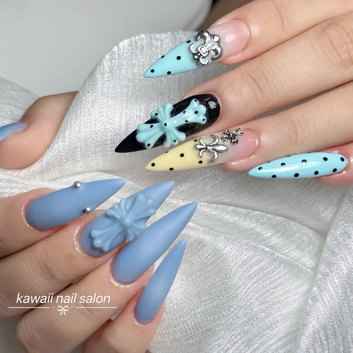 ネイル ドット フレンチネイル 韓国ネイル マグネットネイル オフィスネイル Kawaii Nail Salonのネイルデザイン