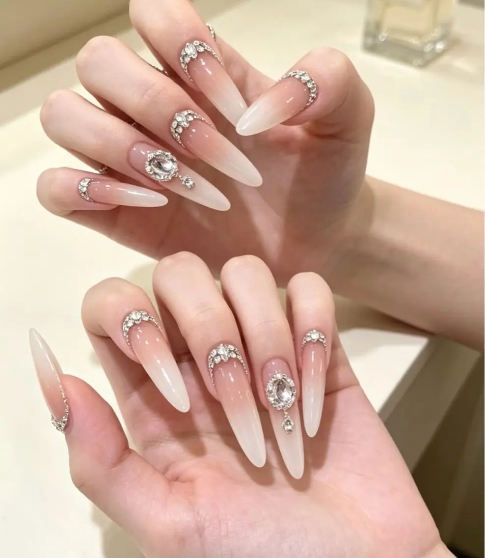 ネイル ハンドネイル Luvia Ginzaのネイルデザイン