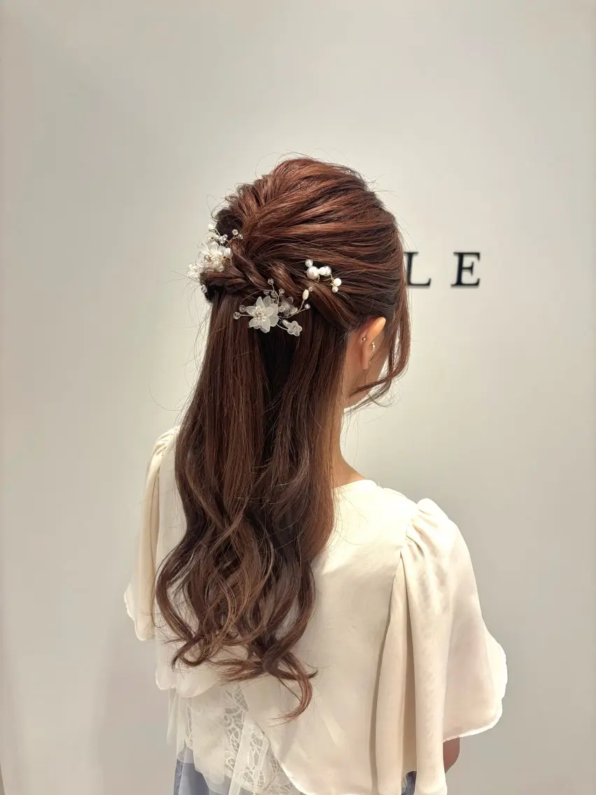 ロング ヘアアレンジ ハーフアップ ヘアセット 艶カラー/アレンジ 💟すなおのヘアスタイル
