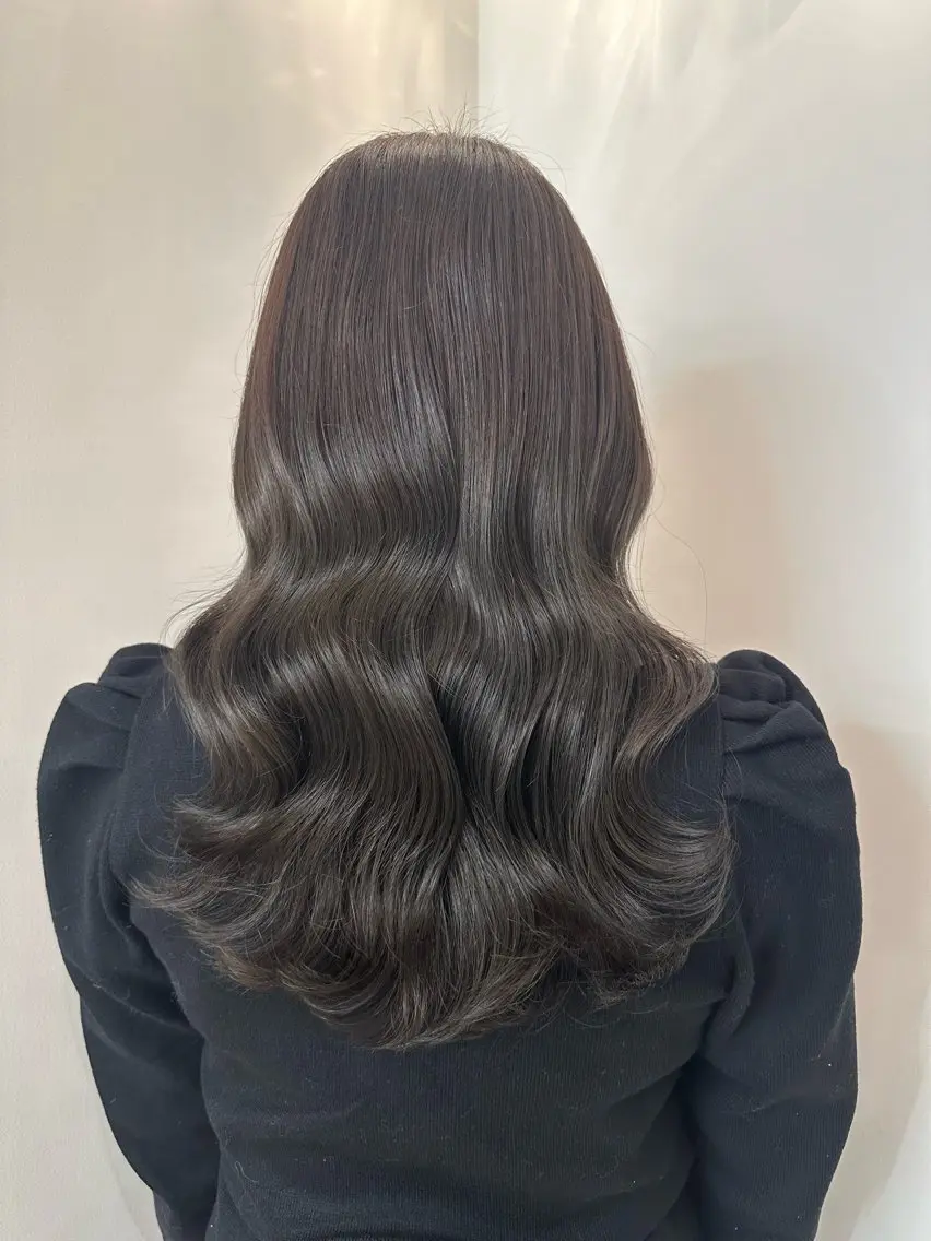 ロング 安丸 結夏のヘアスタイル