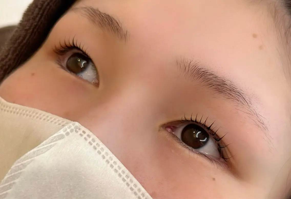 マツエク・マツパ LUSTY 長井明里のヘアスタイル