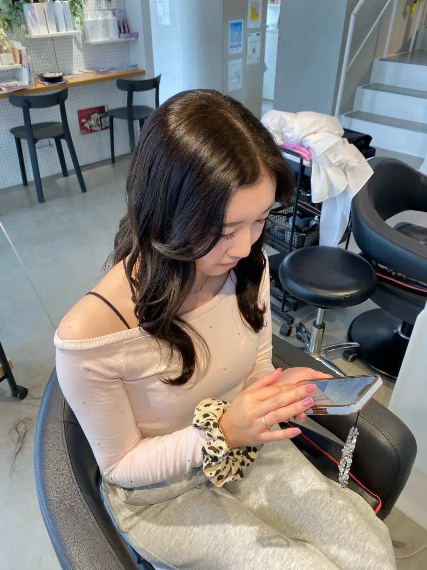 ロング カラー APREKO 葵のヘアスタイル