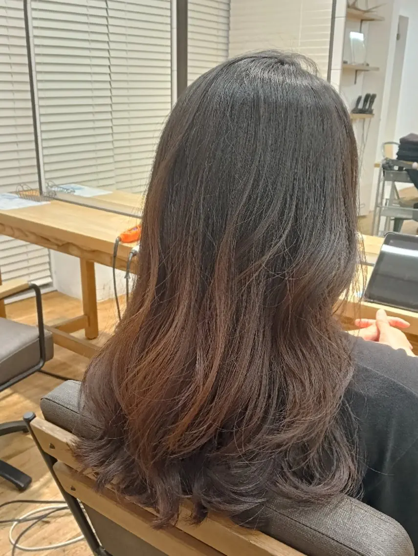 ロング ほんま ひろみのヘアスタイル