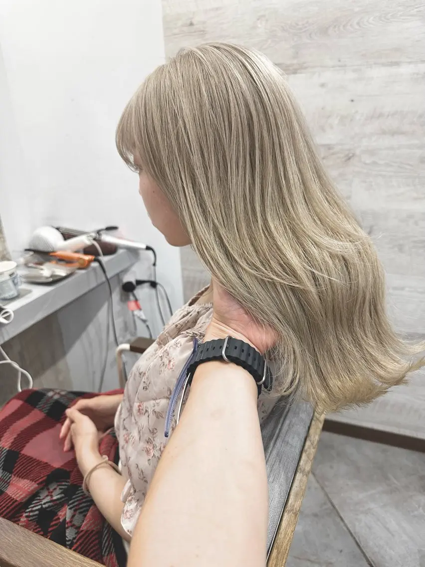 ミディアム カラー カット ヘアカラー トリートメント ブリーチ koheiのヘアスタイル