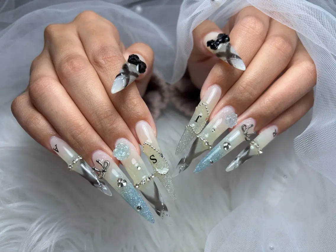 ネイル アートネイル 長さ出し ジェルネイル マグネットネイル ニュアンスネイル ハンドネイル Cloudy Chan Nailのネイルデザイン
