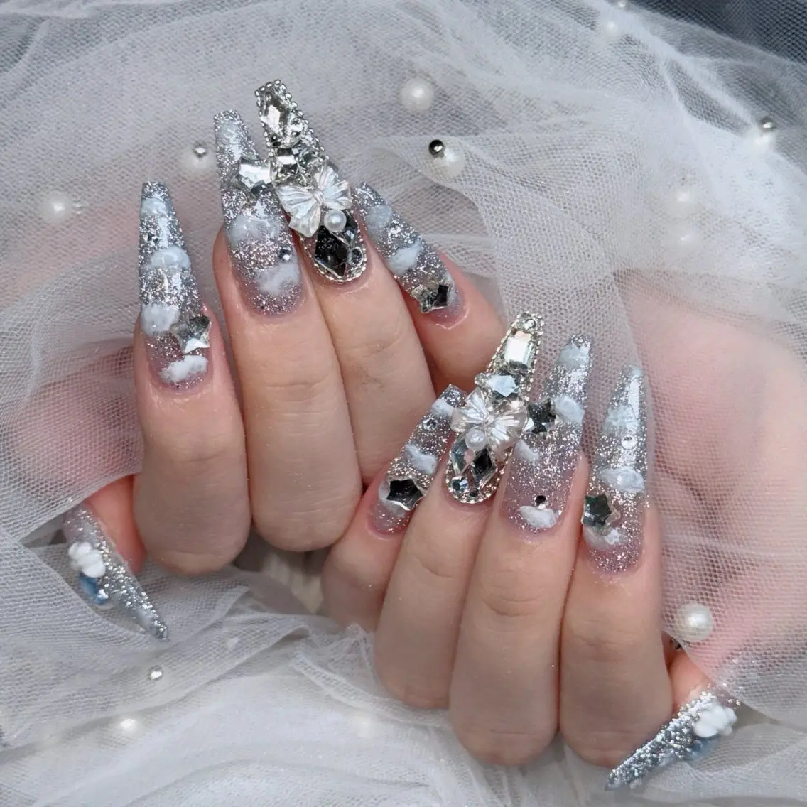 ネイル フットネイル フレンチネイル グラデーション 韓国ネイル ロングネイル ハンドネイル Hot Nail Salonのネイルデザイン
