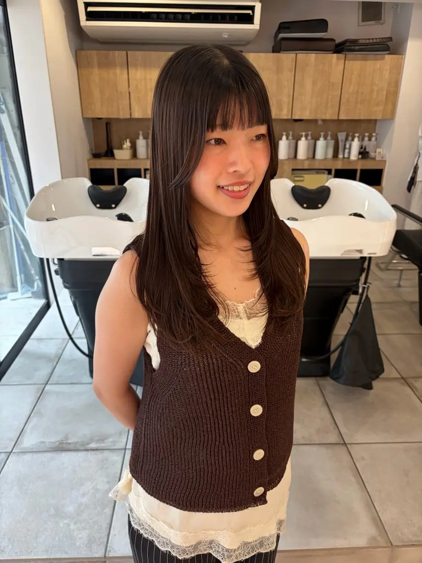 ミディアム レイヤーカット rinka enu河原町のヘアスタイル