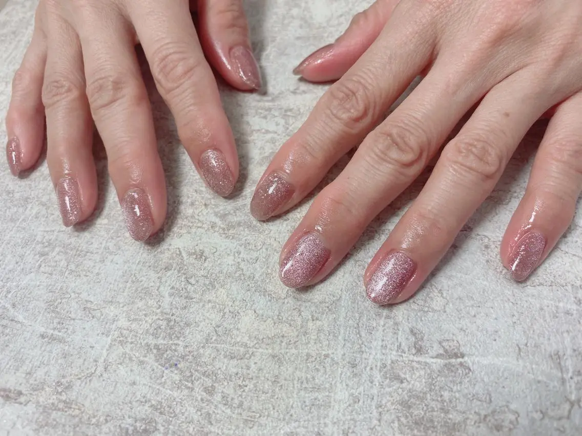 ネイル キラキラネイル マグネットネイル ハンドネイル mogunail &blowのネイルデザイン