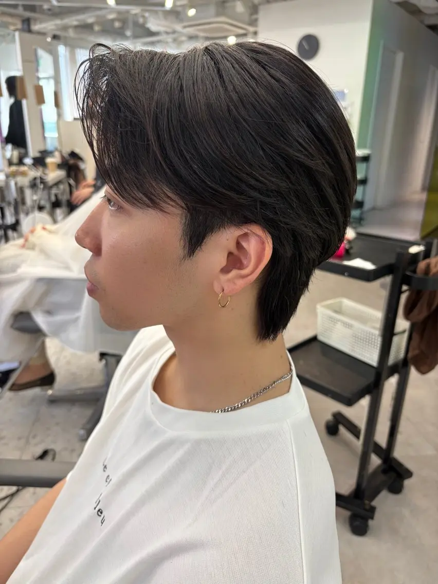 メンズ センターパート ダウンパーマ メンズ韓国風 メンズパーマ ‎しゅり🇰🇷 日韓MIXメンズヘアのヘアスタイル
