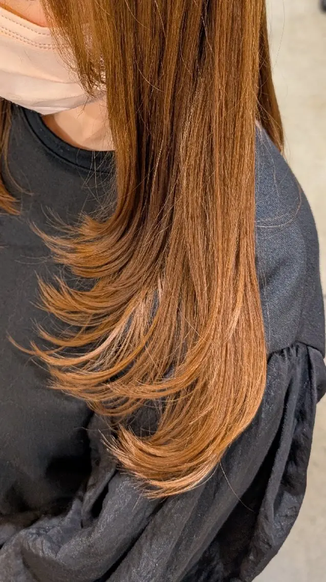 ロング レイヤーカット 【女性限定】 しおりのヘアスタイル