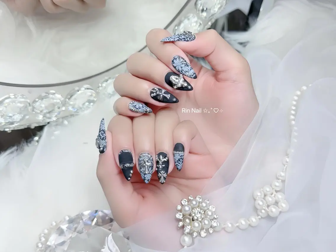 ネイル オーロラネイル チークネイル 桜ネイル クリアネイル ドット ハンドネイル Rin Nail Shinokuboのネイルデザイン
