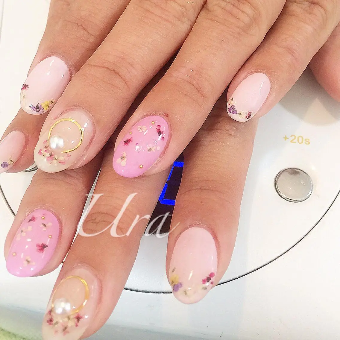 ネイル フラワーネイル UrakoNail 《nail》のネイルデザイン