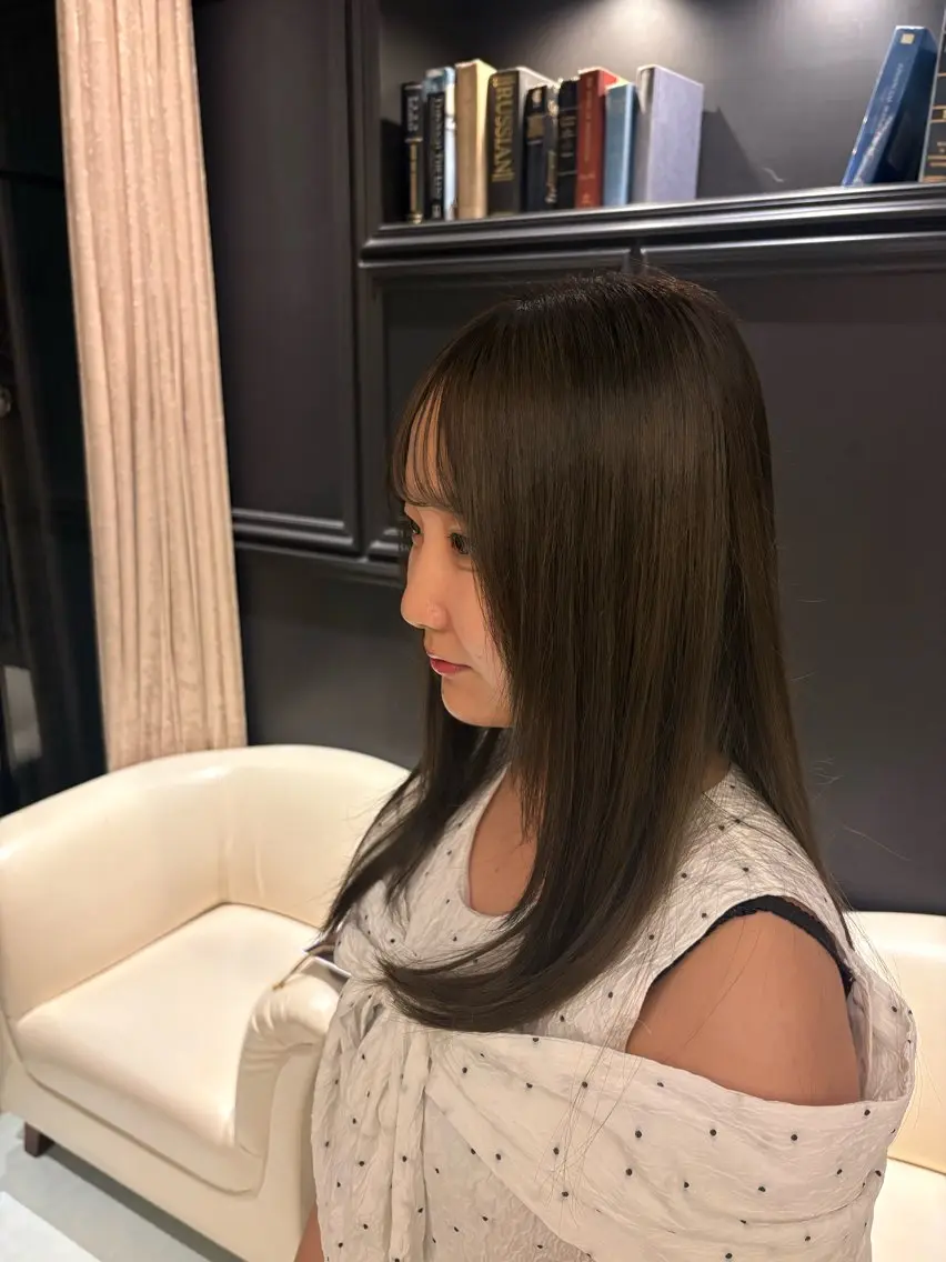 ロング カラー グレージュ オリーブグレージュ オリーブグレー ヘアカラー ｲｹﾀﾞ ﾋﾅﾘのヘアスタイル