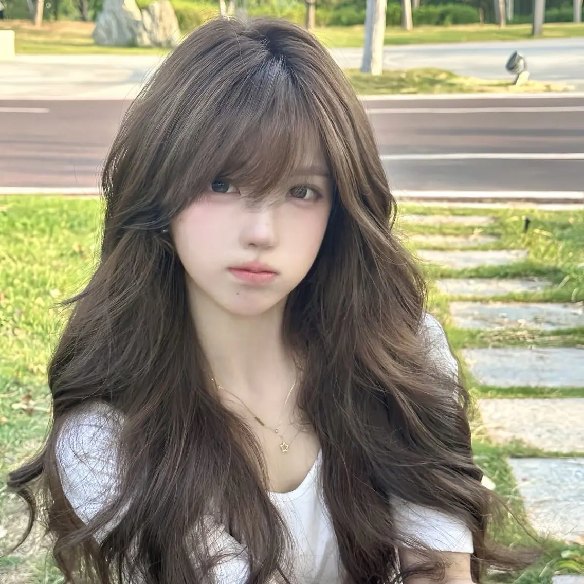 ロング カラー ダブルカラー グレージュ オリーブグレージュ オリーブグレー 卒業式のヘアスタイル 表参道/ワンホンヘア SAAYA🖤のヘアスタイル
